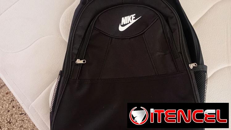 Mochila Nike grande 12 kg