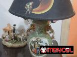 Lámpara de mesa antigua