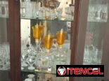 Vitrina Antigua,con juegos de copas