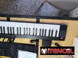 Piano digital de 88 teclas