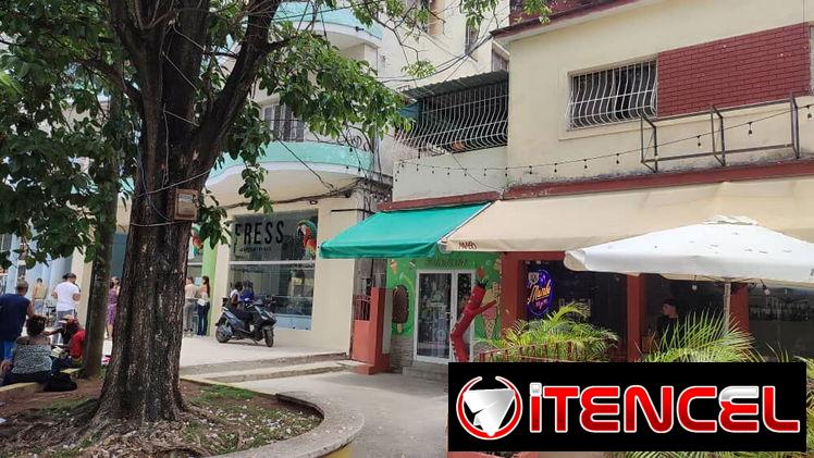 🚗 Cómodo Apartamento con Terraza de 1 Habitación en el Vedado (Con Generador Eléctrico) REF 1461