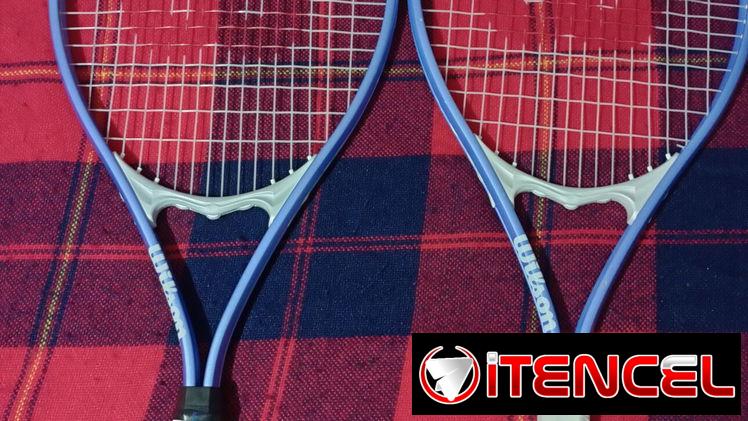 Raquetas y pelotas de tenis