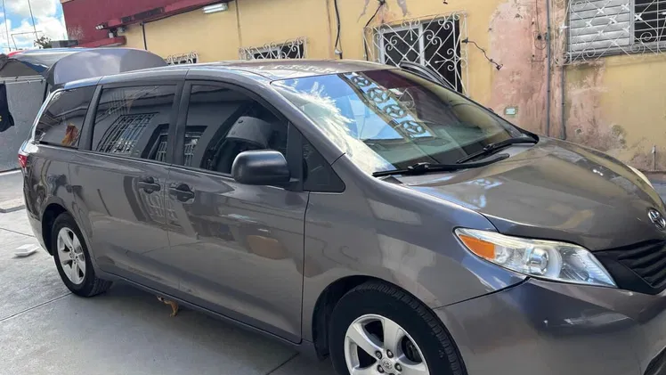 *Carro 🔥🚐 TOYOTA SIENNA 2019 EN VENTA 🚐🔥*Nuevo