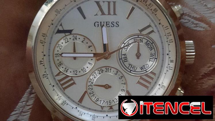 Reloj Guess clásico en oferta por el dis de las madres