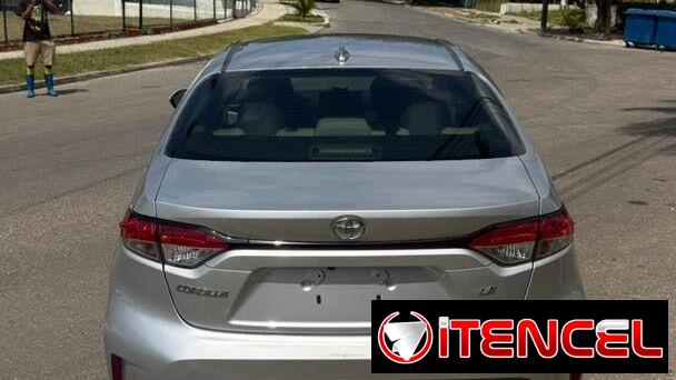 Toyota Corolla LE 2020 hecho SE. Llantas 18.Vendo o recojo menor y vuelto La Habana.53876152