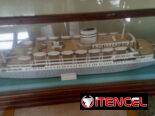 Maqueta de barco mercante
