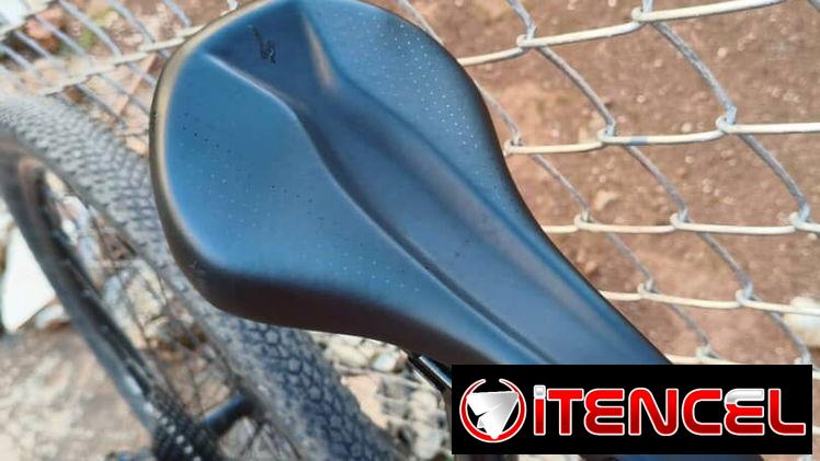 Bicicleta Gravel Giant ThoghRoad