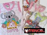 Capas de agua, camisetas niños, toallitas de mano