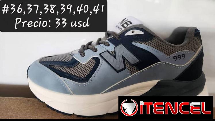 Tenis triple A