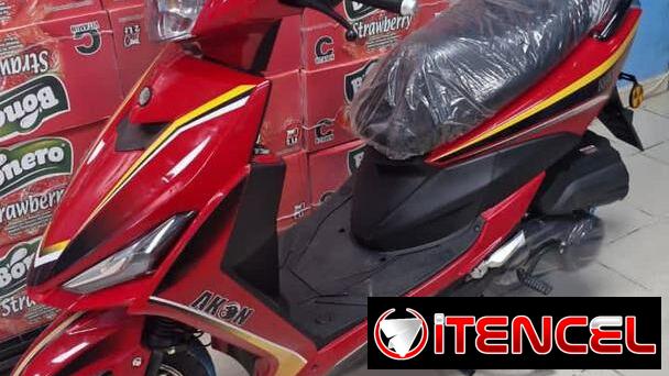 Moto automática Ava Akon