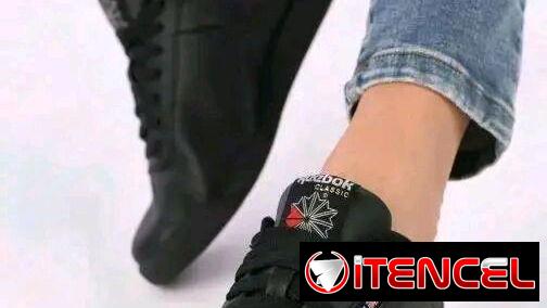 Tenis REEBOK ( zapatillas ) CLASSICS PRINCESS 100% ORIGINALES, IMPORTADOS DE EEUU. EN NEGRO TF: 59030040.
