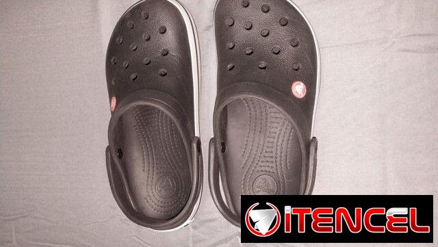 Chancletas CROCS No. 37.