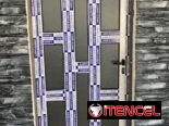 Puertas de aluminio para exteriores y interiores. Ventanas. Paños fijos. Mamparas de baños ect
