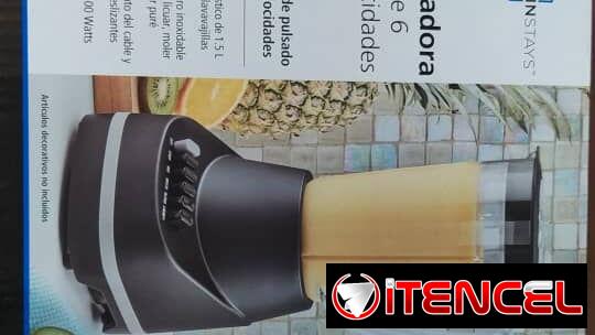 BATIDORA MAINSTAYS DE 6 VELOCIDADES. 30 USD.