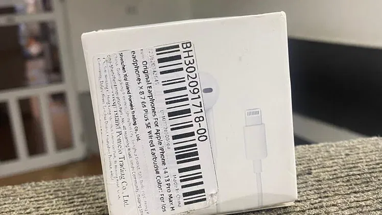 ☑️AUDIFONOS DE IPHONE (lightning, entrada del cargador)(buena calidad de audio)