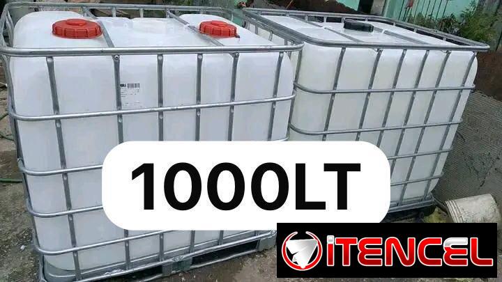 Tanques de 1000 litros enrejado