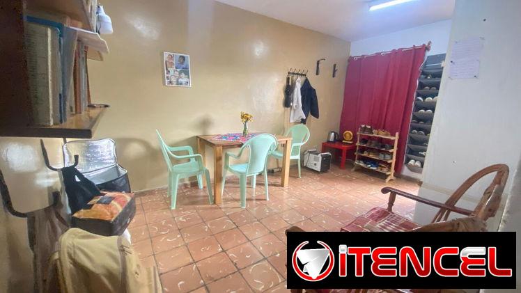 Apto 2 cuartos hormigón armado en El Bosque Nuevo Vedado, muy bien conectado excelentes condiciones!