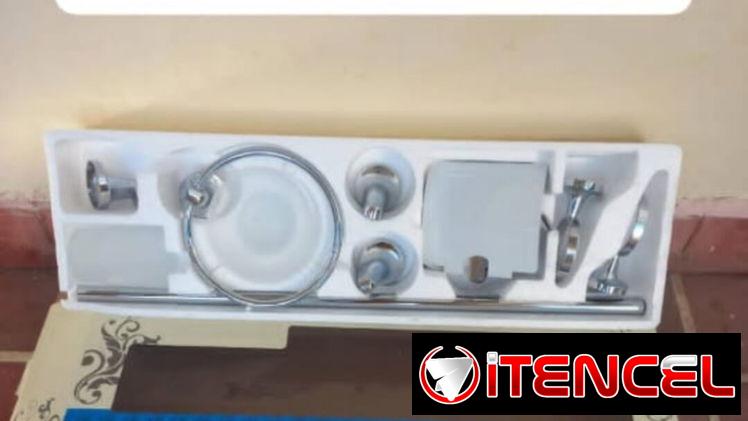 Juego de baño y accesorios