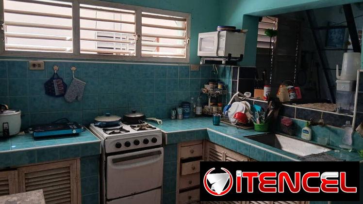 Matanzas. Se vende casa espaciosa, independiente y lita para vivir