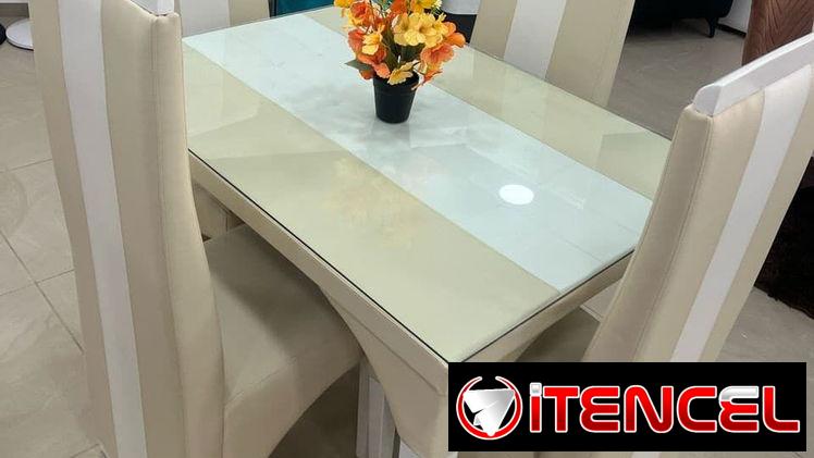 Excelente  juego d comedor  Tapizados