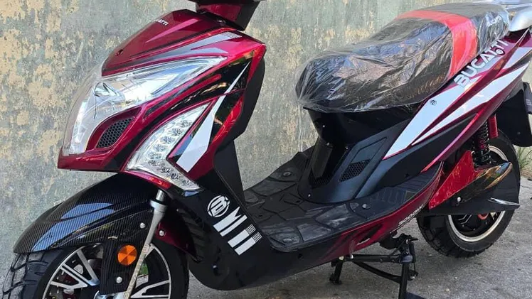 *MOTO ELECTRICA BUCATTI F3*  ⚙️ Especificaciones: • Motor: 3000 W • Voltaje: 72 V • Batería: 45 Ah • 🔋 Autonomía: 120 k