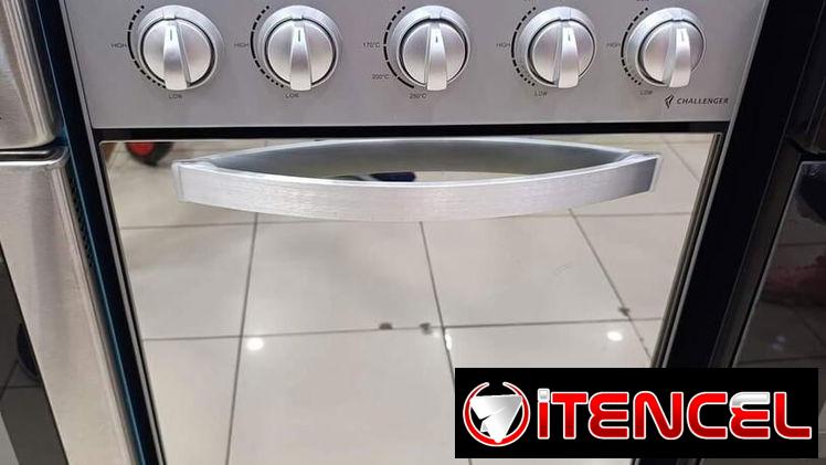 Cocina de 4 hornillas con horno