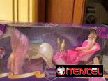 Muñeca Barbie de la Bella durmiente con coche y caballo