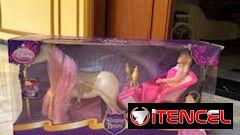 Muñeca Barbie de la Bella durmiente con coche y caballo
