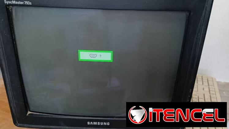 Monitor CRT Samsung SyncMaster 793S (para piezas) | 2000 CUP
