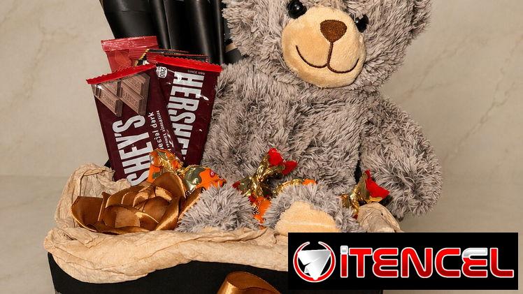 Peluche en Caja con Chocolates y Flores Eternas 🌹🐻✨
