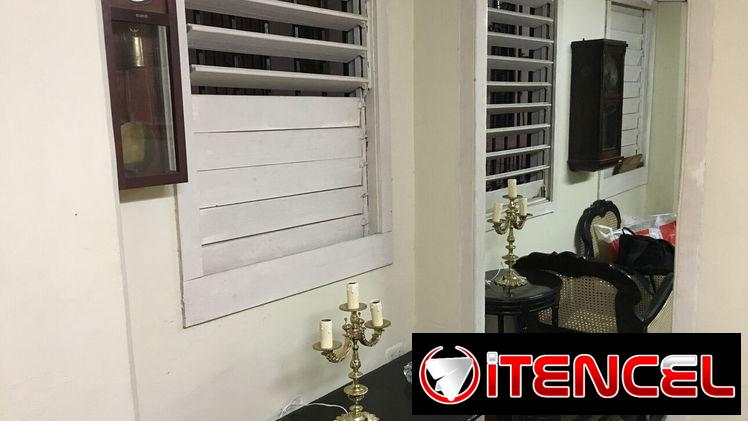SE PERMUTA  2* 1APTO EN  LA HABANA VIEJA DENTRO LUZ AGUA Y GAS SIN PROBLEMA Y OTRO EN UN SOLAR POR UNO DE 2 HABITACIONES