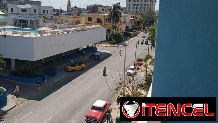 Renta de Apartamento en Edificio, frente a la Habana Libre