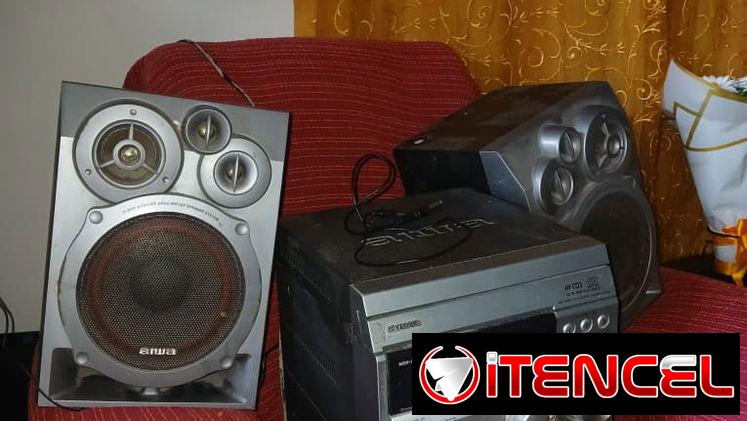 se vende equipo de musica ( radio y reproducir musica desde el movil) manuel 52670491 30usd