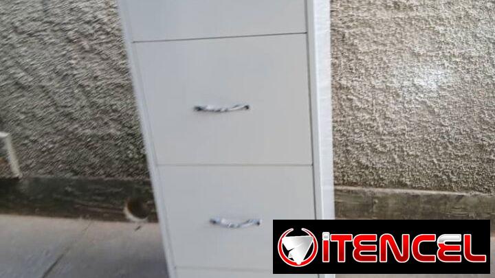 Gaveteros de varios tipos