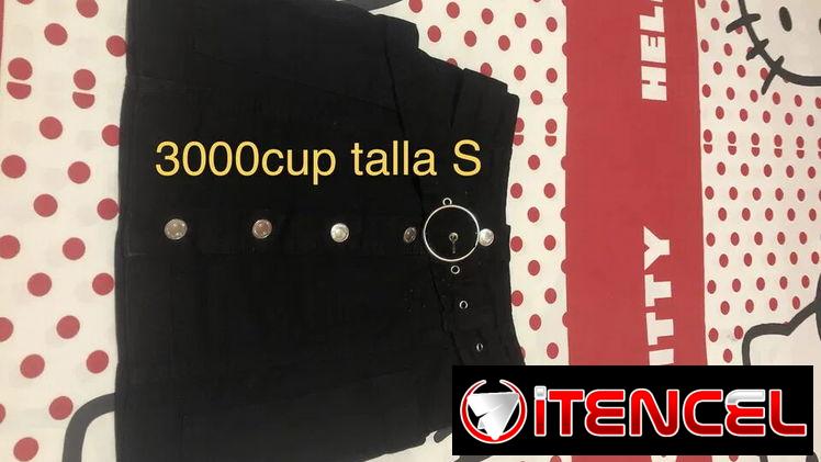 Sayas de niña naranja talla 7/8 y de jovencita  talla S.