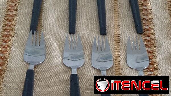 SE VENDEN CUCHARAS Y TENEDORES