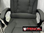 Silla de oficina y escritorio comunícate con Pedro