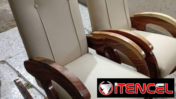 Sillones de madera tapizados