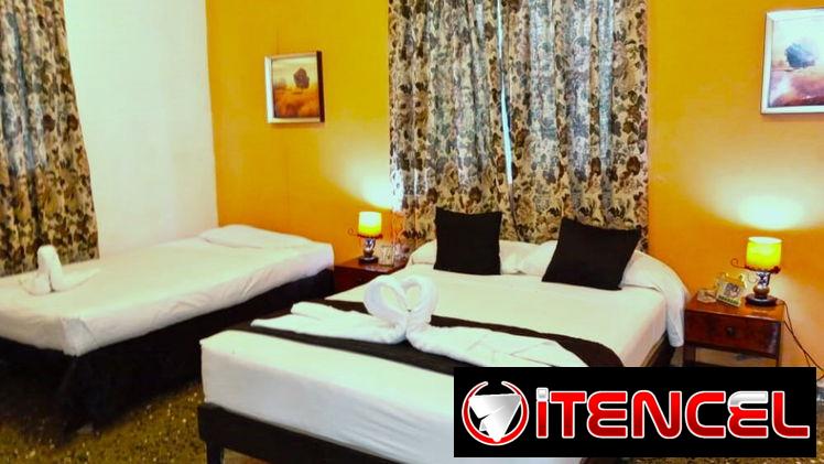Cod.Z 🏠 Renta en Guanabo para 15 Personas: Piscina, Bar y Garaje Privado 🚗