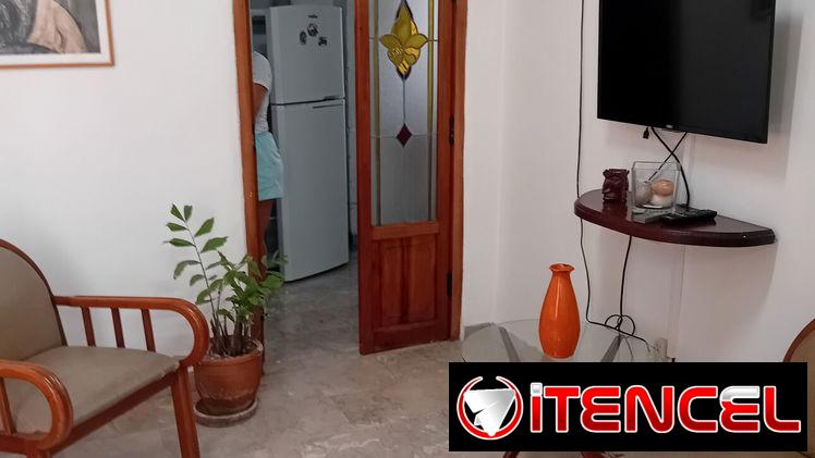 RENTO COMODO Y LINDO APTO. EN EL CENTRO DEL VEDADOO