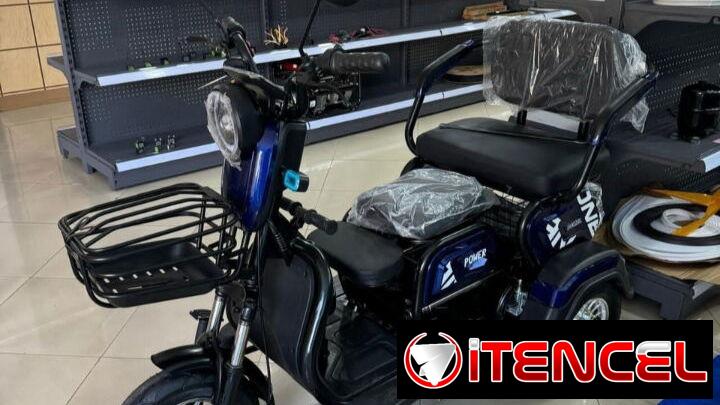 Triciclo eléctrico de paseo pequeño con batería de gel 48*20 amperes  Autonomía de 50 km por carga