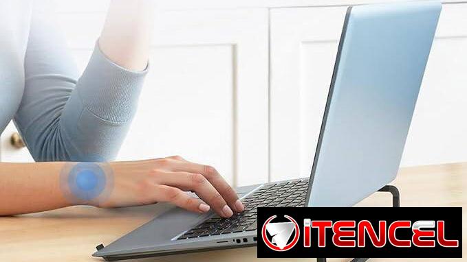 * Soporte plegable para laptop con ventilación universal