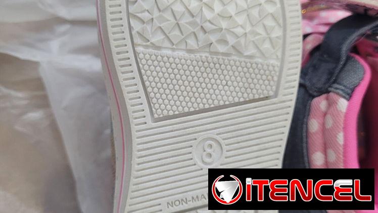 Tenis para niña de minni