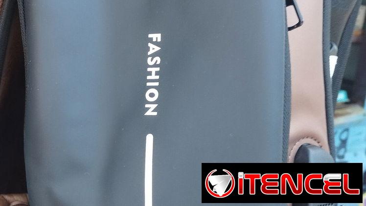 Bolsos masculinos de pecho