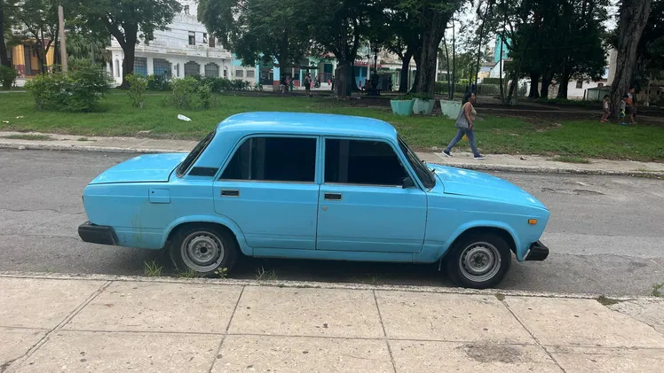 Vendo mi Lada 2105