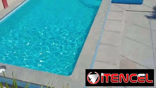 SE RENTA CASA CON PISCINA A 50 METROS DE LA PLAYA DE GUANABO (DOS HABITACIONES).54026428