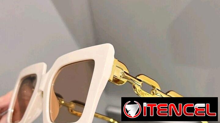 Espejuelos o gafas de sol para mujer y niño