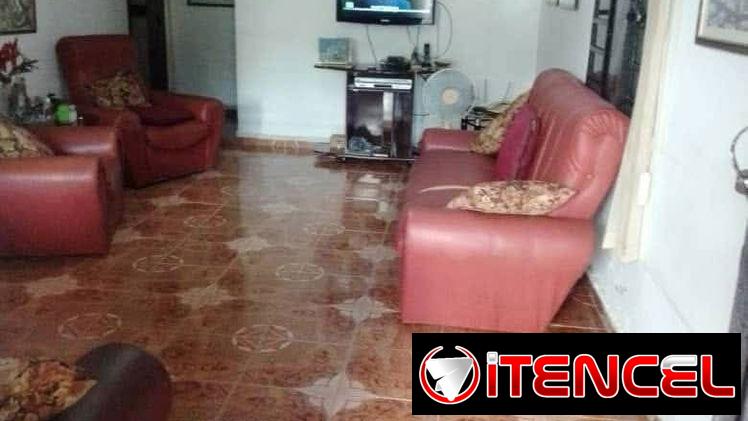 Oportunidad única en Miramar Playa! Apartamento tipo casa independiente de dos plantas, con excelente ubicación !!!