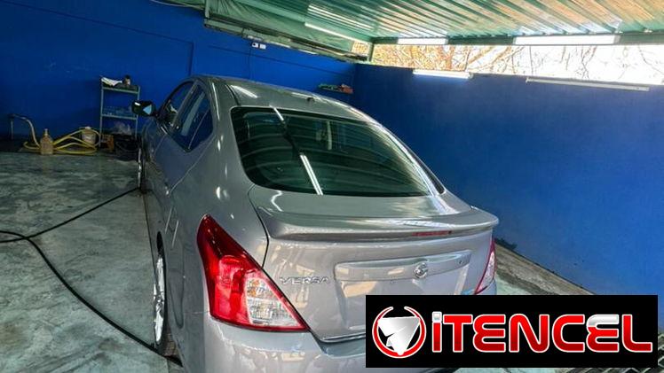 Vendo negocio Nissan versa, 2018 importado
