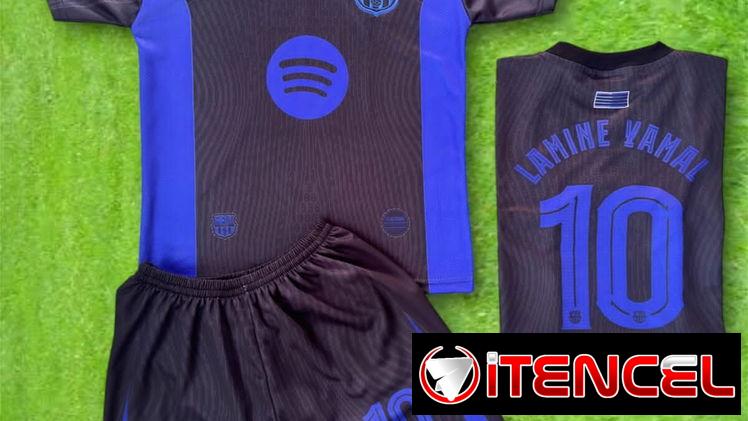 Reyes Magos el mejor regalo. Trajes de fútbol para niños.